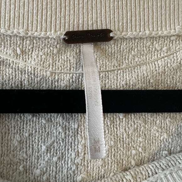 Free People Cream Pullover - Size M - Picture 4 of 8
